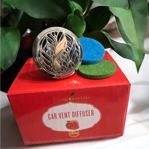Young Living Silver & Gold Leaf Car Vent Diffuser